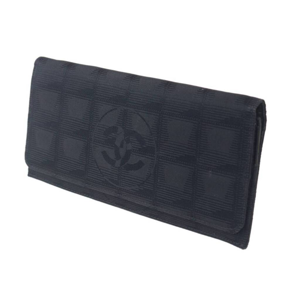 CHANEL Authentic Black Wallet